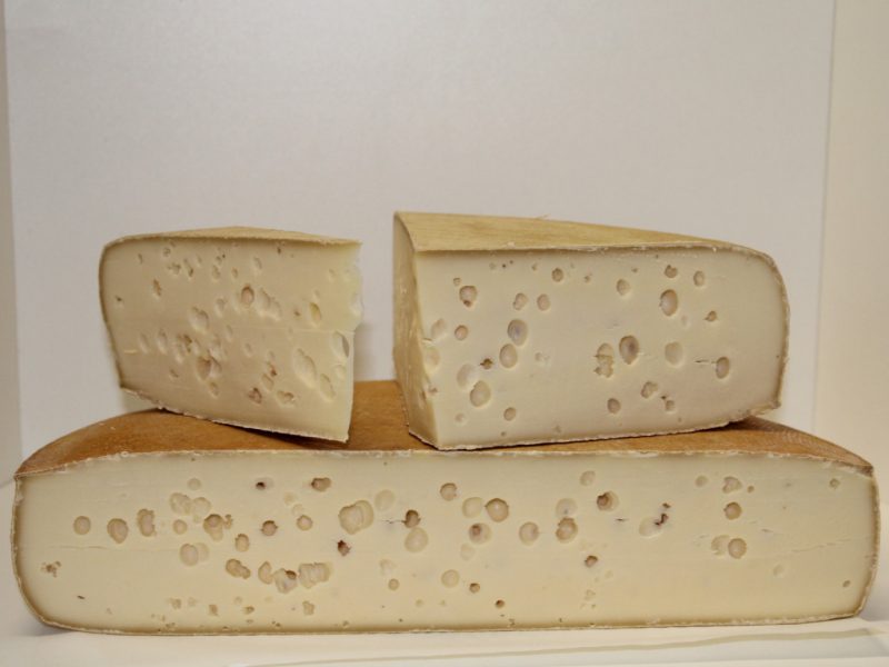 Fromage Cœur de Démée au lait cru de vache