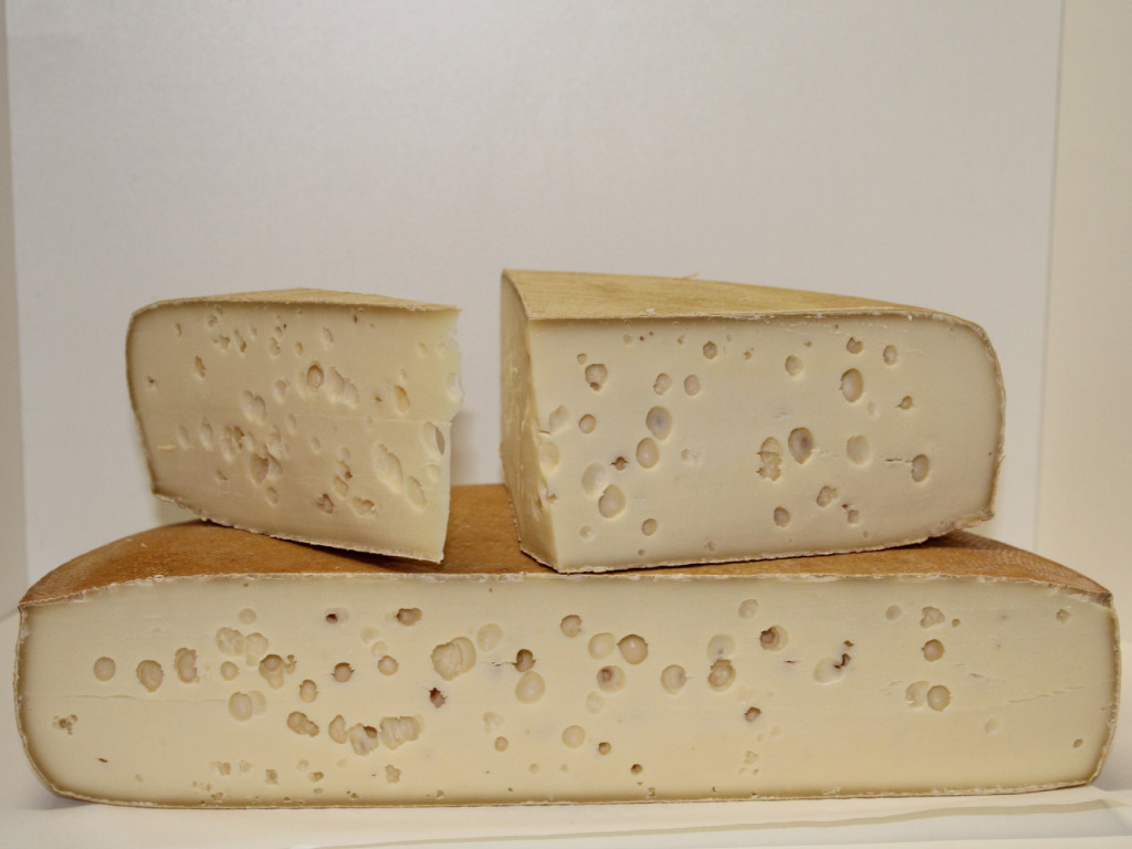 Fromage Cœur de Démée au lait cru de vache